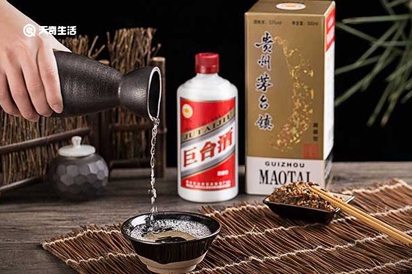 大蒜泡酒的功效与作用 第1张